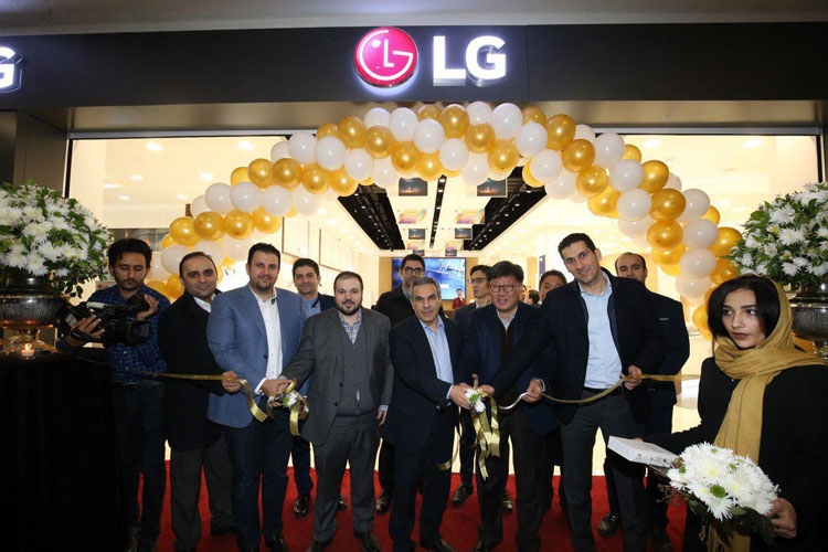 ال جی برندشاپ‌ موبایلش را در چارسو افتتاح کرد