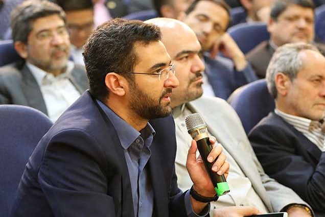 وزیر ارتباطات: نسل سوم و چهارم موبایل به ۱۲۴۶ شهر رسید